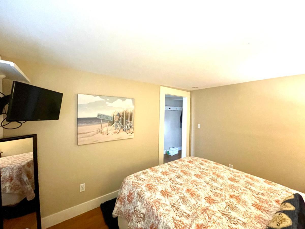 Seablue Cottage - Downstairs; 2 Blocks To The Beach Galveston Exterior photo